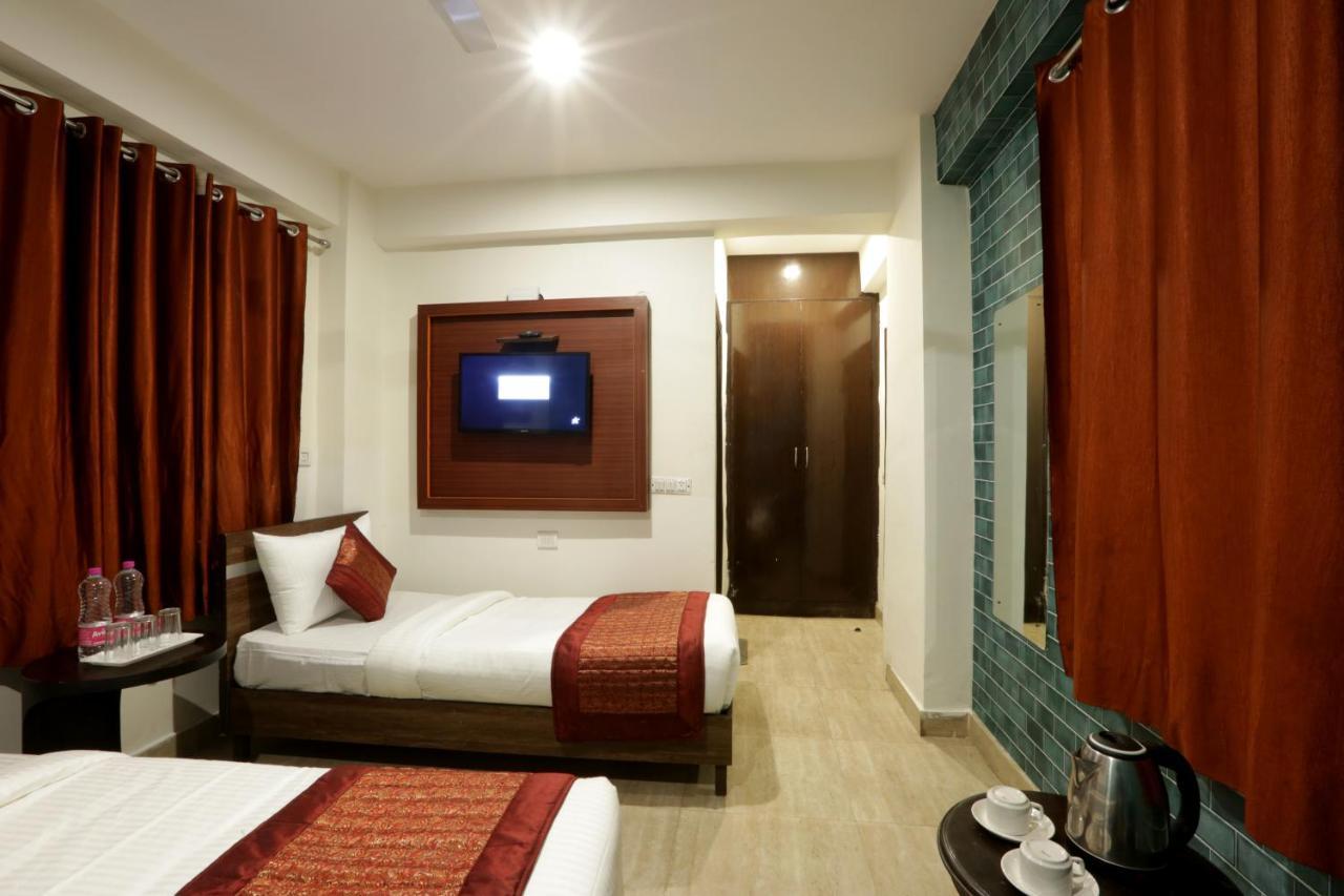 Hotel Airport Star New Delhi Bagian luar foto