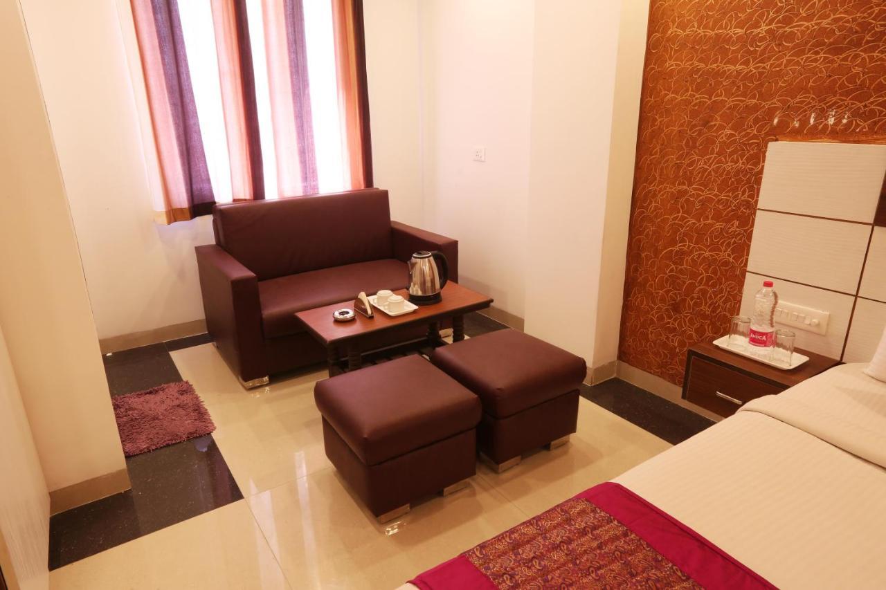 Hotel Airport Star New Delhi Bagian luar foto